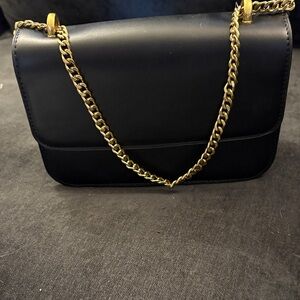 Elegant Black Leather Chain Shoulder Bag